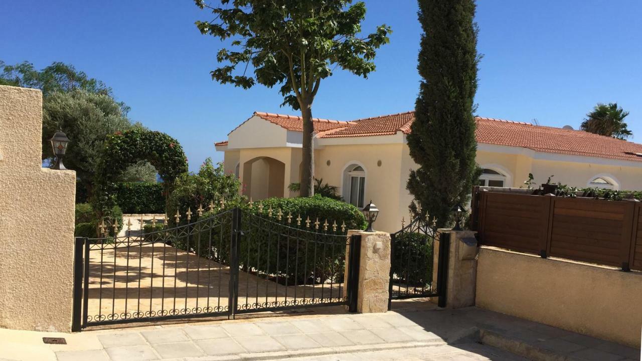 Unforgettable Family Escape - Cliffside Villa With Panoramic Sea Views And Kid-Friendly Private Pool Pissouri Exterior foto